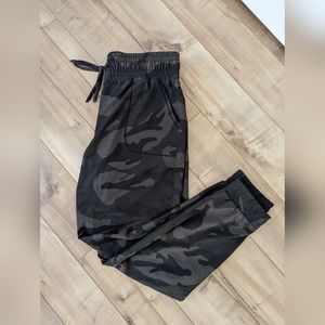 Albion Destination Joggers Camo
